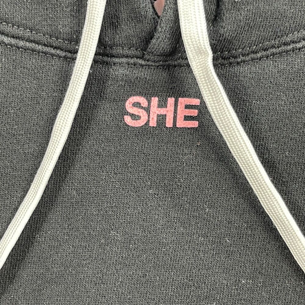 Darc Sport Wolves Club SHE Fight Cancer X Nfgu Cropped Hoodie Women Medium Black - Picture 3 of 11